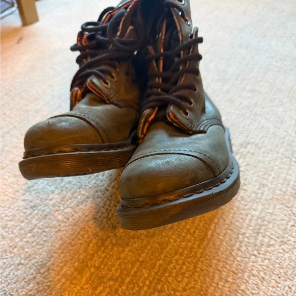 Green Dr Martens - Picture 9 of 9